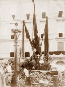 Trieste a lutto per la morte di re Umberto I a Monza il 29 luglio 1900